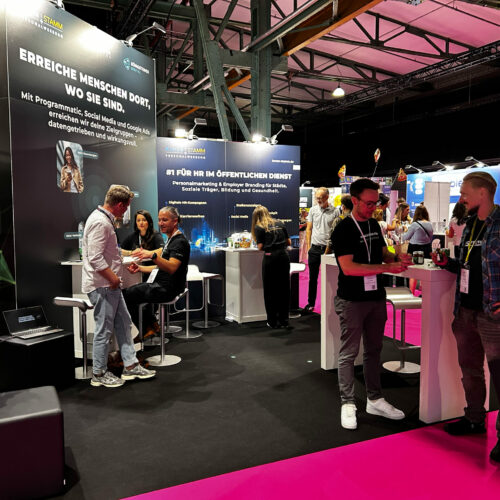 IMG_3676 Voller Messestand (1)